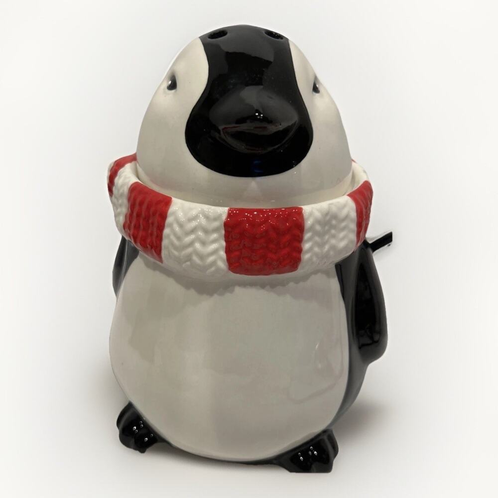 Scentsy Full-size Wax Warmer "Tux" Penguin Christmas Holiday Winter With Box